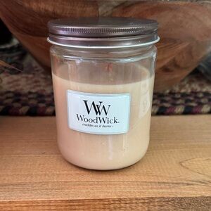 WoodWick Sweet Vanilla Candle 7oz